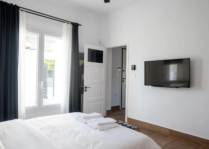 Arion Aegli * Agioi Theodoroi (Corinthia)